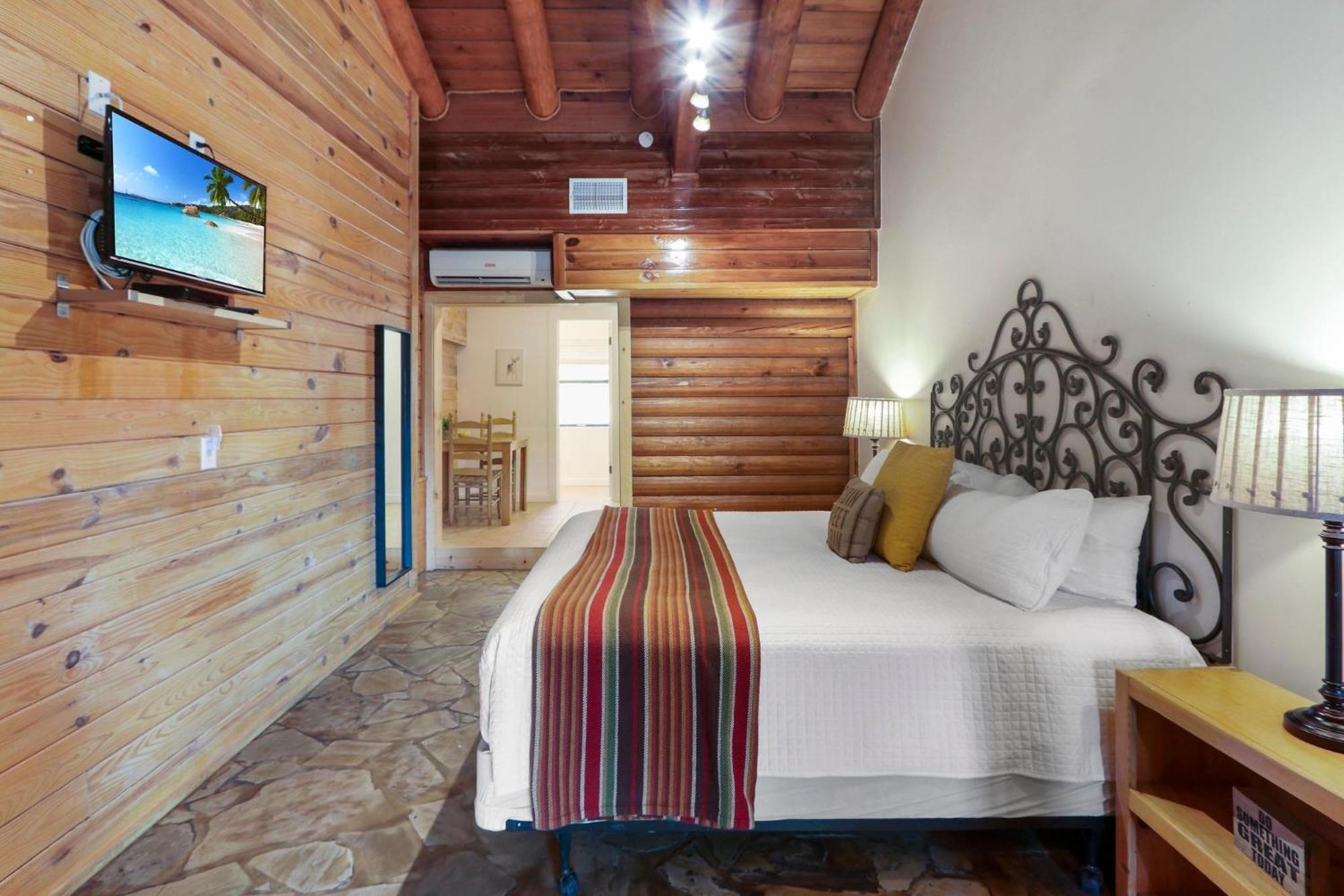 Wimberley Log Cabins Resort And Suites- Unit 3 Kültér fotó